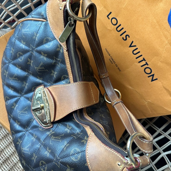 LOUIS VUITTON Handbag - Picture 8 of 13